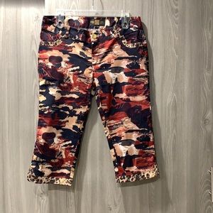 HWA Apparel Knee Length Pants